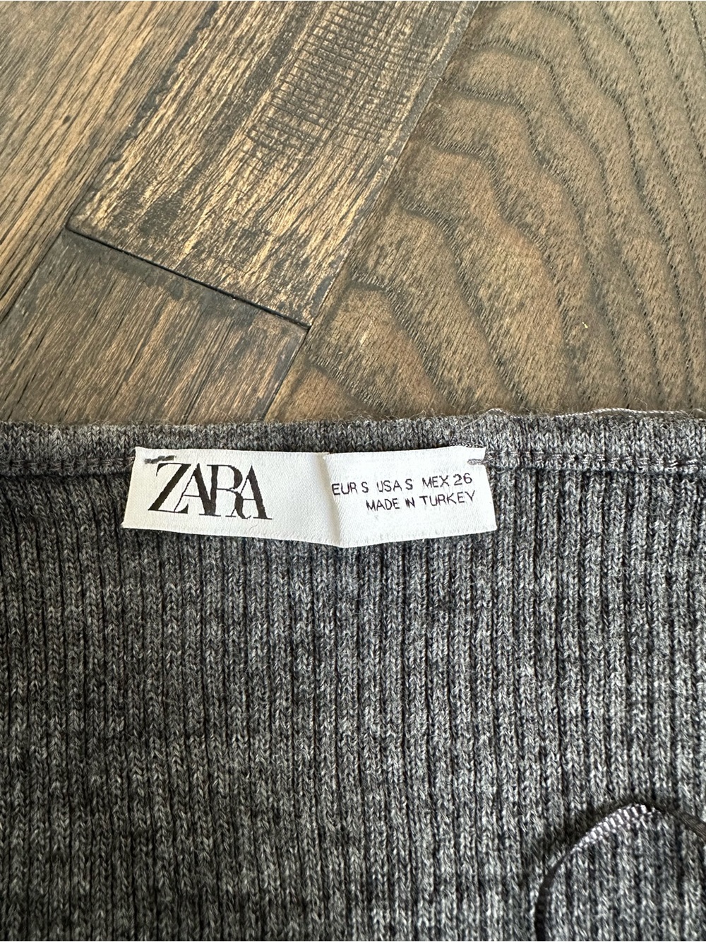 Zara Gray Ribbed Tank Top – Size Small - Picture 3 of 3